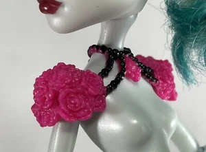 Briar Rose Shoulder Necklace Piece Pink Roses Ever After High Doll 1st Chapter - Picture 1 of 4