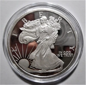 5 oz NEW "EAGLE" SILVER ROUND ~ HUGE 2 1/2" + AIR-TITE CASE ~ FREE ShttpHIPPING! - Picture 1 of 3