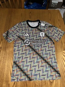 CAMISETA ADIDAS SEATTLE SOUNDERS FC PARA HOMBRE HISPANIC HERITAGE RÉPLICA AJUSTADA GRANDE - Imagen 1 de 5