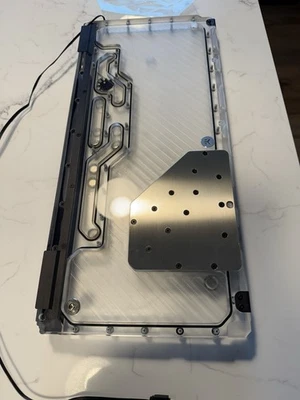 EK-Quantum Reflection PC-O11D XL D5 PWM D-RGB - Plexi - Image 1 of 3