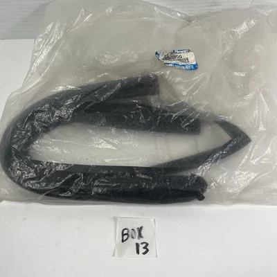 NOVO 2003 - 2008 MAZDA 6 JANELA TRASEIRA DIREITA RUN CHANNEL GK2A-72-605G FABRICANTE DE EQUIPAMENTO ORIGINAL - Imagem 1 de 4