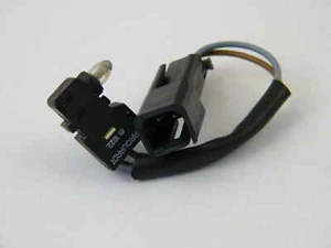 	MICROSWITCH MARQUARDT 1022.0281 N.C. VERIFICARE ORIENTAMENTO E COLORE FILI - Imagen 1 de 2