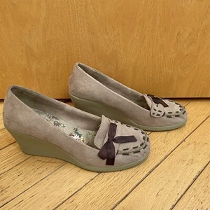 Highlights Size 8 Women Wedge Heel Shoes, 3 inch, Beige/Tan Suede, Brown Ribbon - Picture 1 of 7