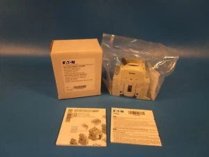 Eaton T5A3040U, Toggle Disconnect Switch, 40 A, Non-fusible, Three-pole, Toggle - Picture 1 of 9