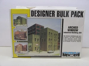 DPM # 361~ARCHED WINDOW INDUSTRIAL BUILDING KIT~BUILTS 1 OF 3~ HO SCALE~ LOT A - Picture 1 of 4