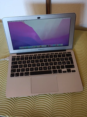 macbook  pro a1465 11" 2015  i5  4gb 256gb ssd OSX montrey - Immagine 1 di 4
