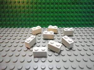 Lego 8 White 1x2 brick block with grille - Picture 1 of 1