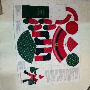 Cranston Holly Jolly Santa Stoff Panel Handarbeit Stofftier 3D Weihnachtsbaum Schnitt Nähen - Bild 1 von 1