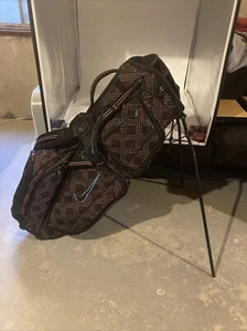 Nike Women's Golf 9 Way Stand Bag Burgundy Blue Polka Dot w Dual Strap Rare - Picture 1 of 17