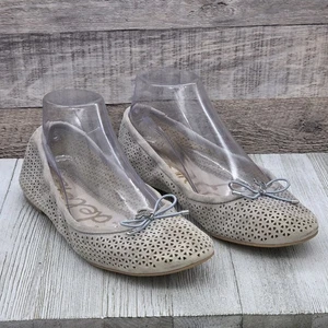 Sam Edelman Felicia Flat Shoes Women's Size 7.5 Gray Leather Perforated Bow Logo - Picture 1 of 12