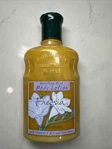 Vintage Bath & Body Works feuchtigkeitsreiche Körperlotion Freesie 8 Oz 75 % voll - Bild 1 von 6