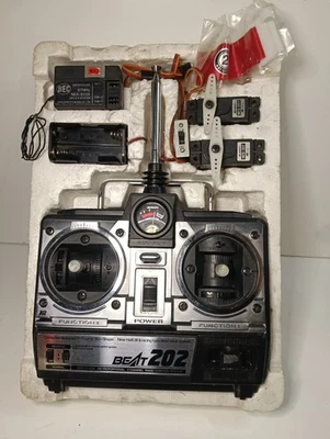 JR Propo BEAT 202 futaba attack Controller Transmitter RADIO SET SERVO RECEIVER - Image 1 of 4