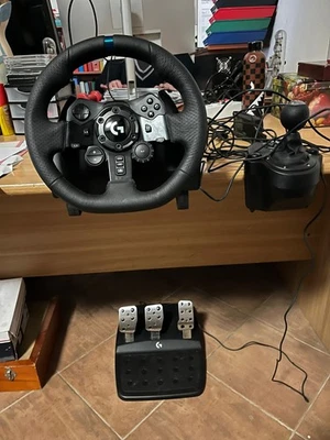 Volante con pedali Logitech G923 Bundle drive shifter - Immagine 1 di 4