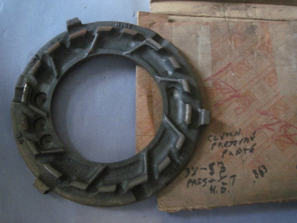 Placa de presión de embrague Chevrolet 1938-1953 1938-1953 y camión de 1/2 tonelada HD Foto 1 de 1