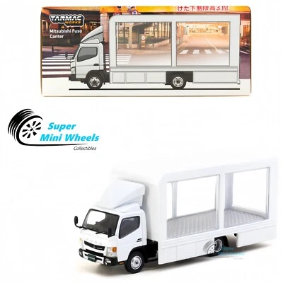 Camión de exhibición móvil Tarmac Works 1:64 Mitsubishi Fuso Canter - blanco - Truck64 Foto 1 de 4