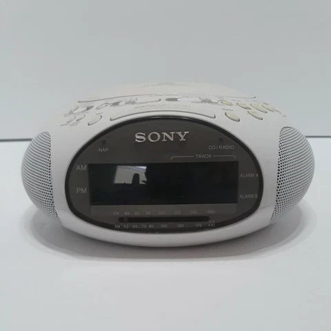 Sony Dream Machine CD-R/RW Playback CD Player FM/AM Clock Radio ICF-CD831 Cover