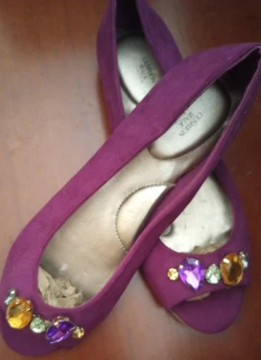TheGudStuff: Avon Cushion Walk Purple Peep Toe Jeweled Flats Womens Size 9M NEW - Image 1 of 4
