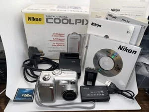 Retro Digital Camera Nikon Coolpix 775 2.0MP Tested Boxed Plus Accessories - Picture 1 of 9