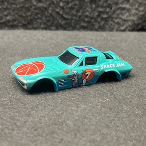 Auto World 1964 Corvette Grand Sport carrocería solo Ho Slot Car Tjet Space Jam Bugs - Imagen 1 de 8