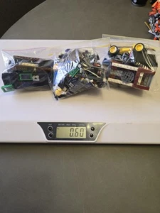 Bulk Lot Of Lego 600grams - Lot 5 - Some Vintage Some Newer - Picture 1 of 8