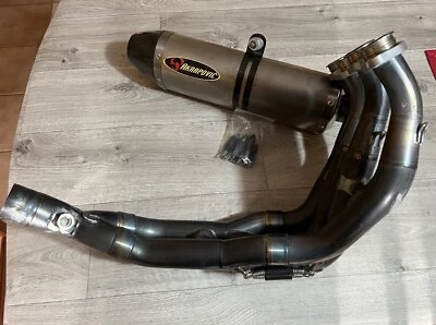 SCARICO COMPLETO AKRAPOVIC RACING LINE TITANIUM YAMAHA R6 2006-2007 S-Y6R6-HTT - Immagine 1 di 4