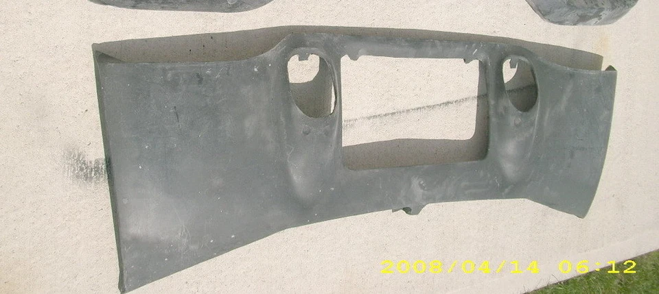 Cenefa inferior delantera Plymouth Satellite Roadrunner Showcars 1971-1972 Foto 1 de 1