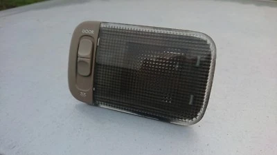 MK4 Subaru Legacy Estate 2004 bota trasera luz de cortesía Foto 1 de 2