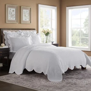 Historic Charleston Charleston Estate Modern Farmhouse Floral Matelasse Coverlet - Picture 1 of 9