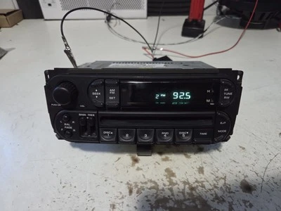 Dodge Chrysler Jeep Ram Mopar 2002-2007 AM FM radio CD P05064354AH probado bueno Foto 1 de 4