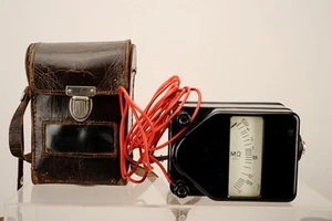 Ohmmeter AEG M 500 V mit Kurbel, antik - Picture 1 of 7
