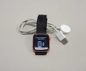 Apple Watch Series 6 44mm (GPS) Aluminum Case  - Photo 1 sur 5