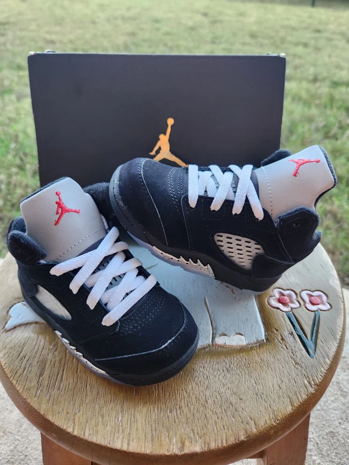 Jordan ретро 5 «Переосмысленный» совершенно новый ребенка ясельного возраста 6C - Изображение 1 из 4