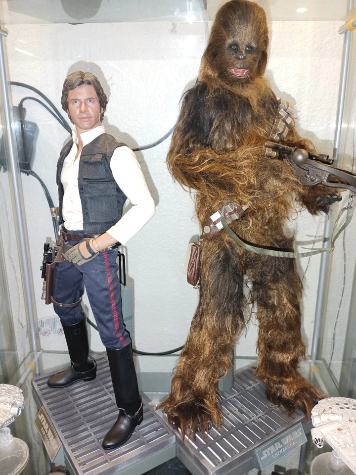 Hot Toys Star Wars Han Solo Chewbacca MMS263 1/6 Scale Figure Set - Image 1 of 2