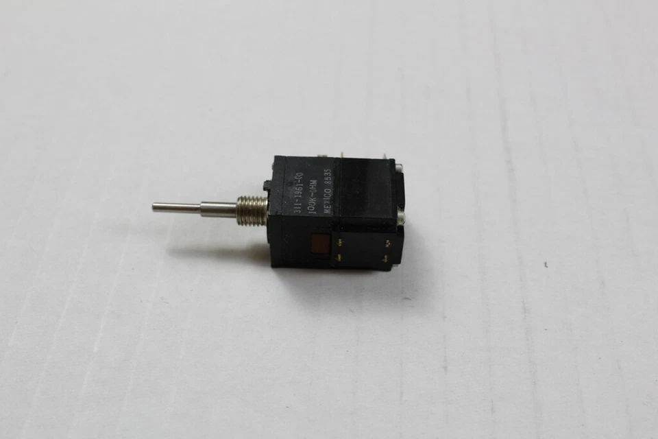 Tektronix 311-1961-00 5110 SCOPE BEAM INTENSITY POTENTIOMETER 100K½ KNOB - Image 1 of 1