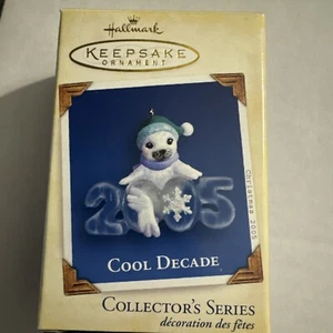 2005 HALLMARK ORNAMENT - COOL DECADE - 6th IN SERIES - NEW - Picture 1 of 2