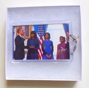 The Obama Family - 57ª Ceremonia de Inauguración Llavero - en ver a través de caja de regalo - Imagen 1 de 3