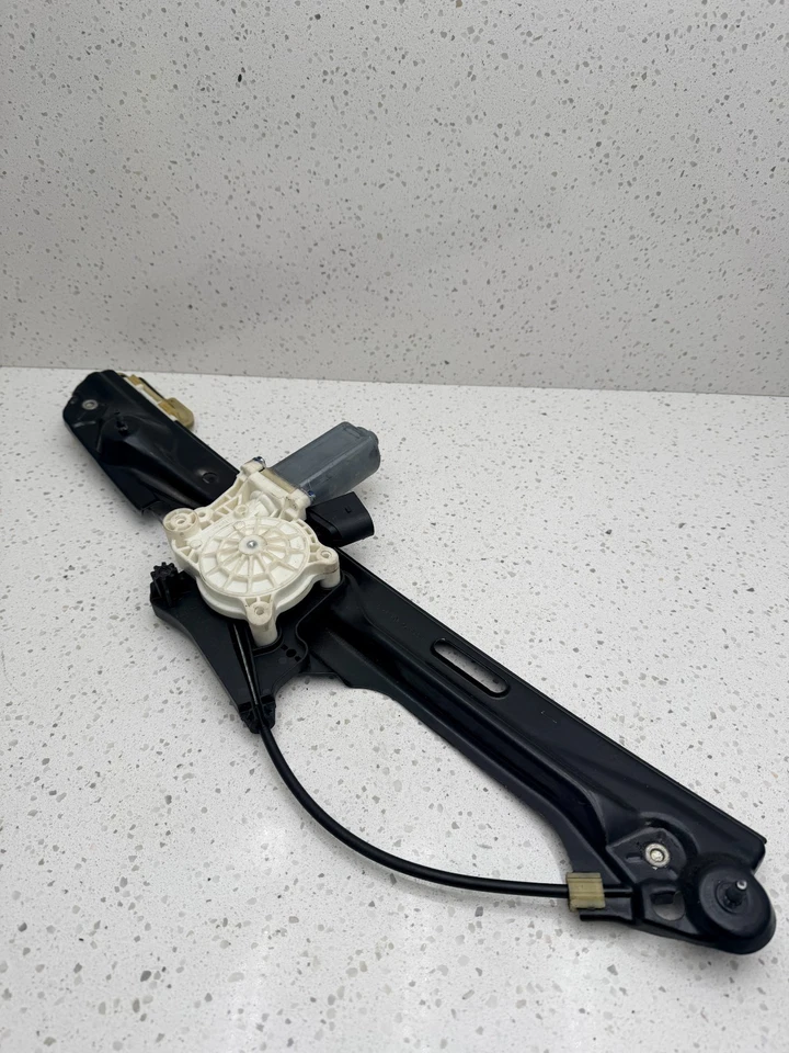 2013 - 2017 BMW X3 F25, Window Regulator - Rear Left -  7322747 OEM B410-5 Foto 1 de 4