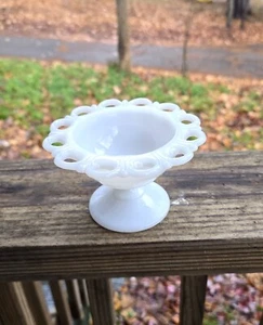 5 White Milk Glass 5-1/4" Lace Edge Pedestal Footed Candy Dish/Compote Bowl. - Picture 1 of 6