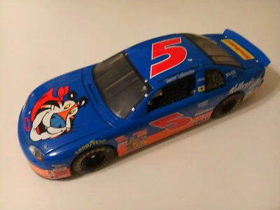 REVELL 1997 TERRY LABONTE #5 CHEVY MONTE CARLO KELLOG'S STARBBURST NASCAR 1:18  - Image 1 of 4