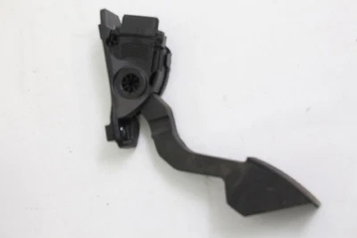 Pedal de acelerador Mitsubishi SPACE STAR A0 1600A093 1.0 52 KW 71 CV Gasolina 09-2013 Foto 1 de 3