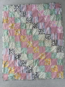 Vtg Baby Crib Blanket Quilt Hand Quilted 33”x 41” Nursery Patchwork Pink Flowers - Picture 1 of 13