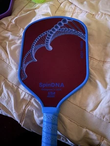 Double Thermaform Kevlarfiber Pickleball Paddel - Bild 1 von 1