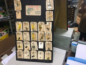Vintage Lot (22) Gaines Poppers Fishing Lures & Store Display~ Unopened Cards - Picture 1 of 5