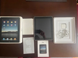 Apple iPad 1st Generation 32 GB, Wi-Fi, 9.7in A1219 WON'T BOOT PAST ITUNES LOGO - Picture 1 of 6