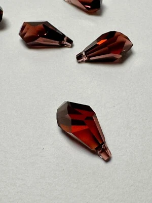 Vintage Swarovski #6015 17mm Polygon drop pendant, Burgundy, 36 pieces - Image 1 of 4