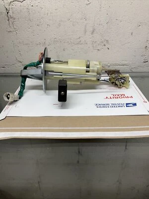 Suzuki Hayabusa GSX1300R 2013-2020 bomba de combustible genuina OEM gasolina 14 k millas Foto 1 de 4