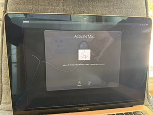 Apple MacBook Air M1 2020 różowe złoto - pęknięty wyświetlacz LCD - Zdjęcie 1 z 7