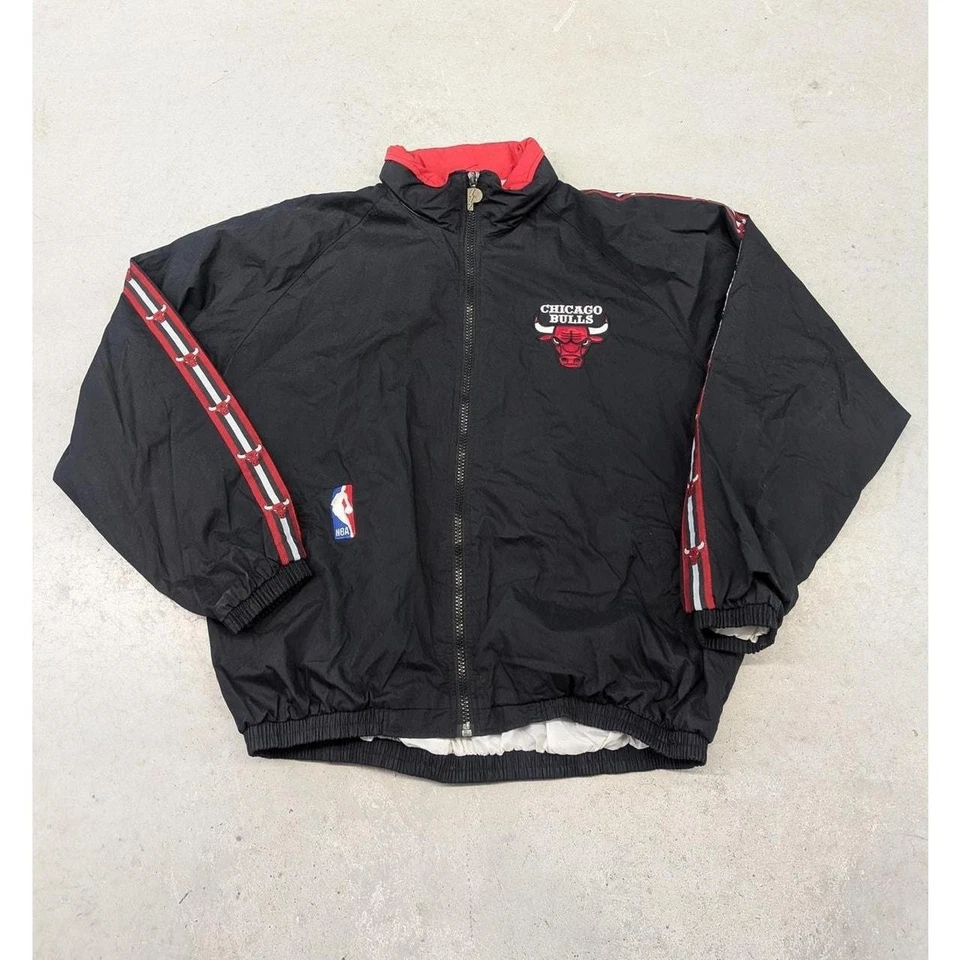 Vintage Chicago Bulls NBA Pro Player Windbreaker jacketSize: XXL - Image 1 of 4
