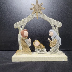 Nativity Scene Metal Solar Light Shelf Sitter Nativity Scene Decor 7.25x2.5x9" - Picture 1 of 6