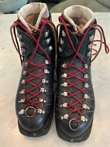 Vintage 1960s Sestriere by Nordica Made in Italy Leather Ski Boots size 7-1/8 - Picture 1 of 9